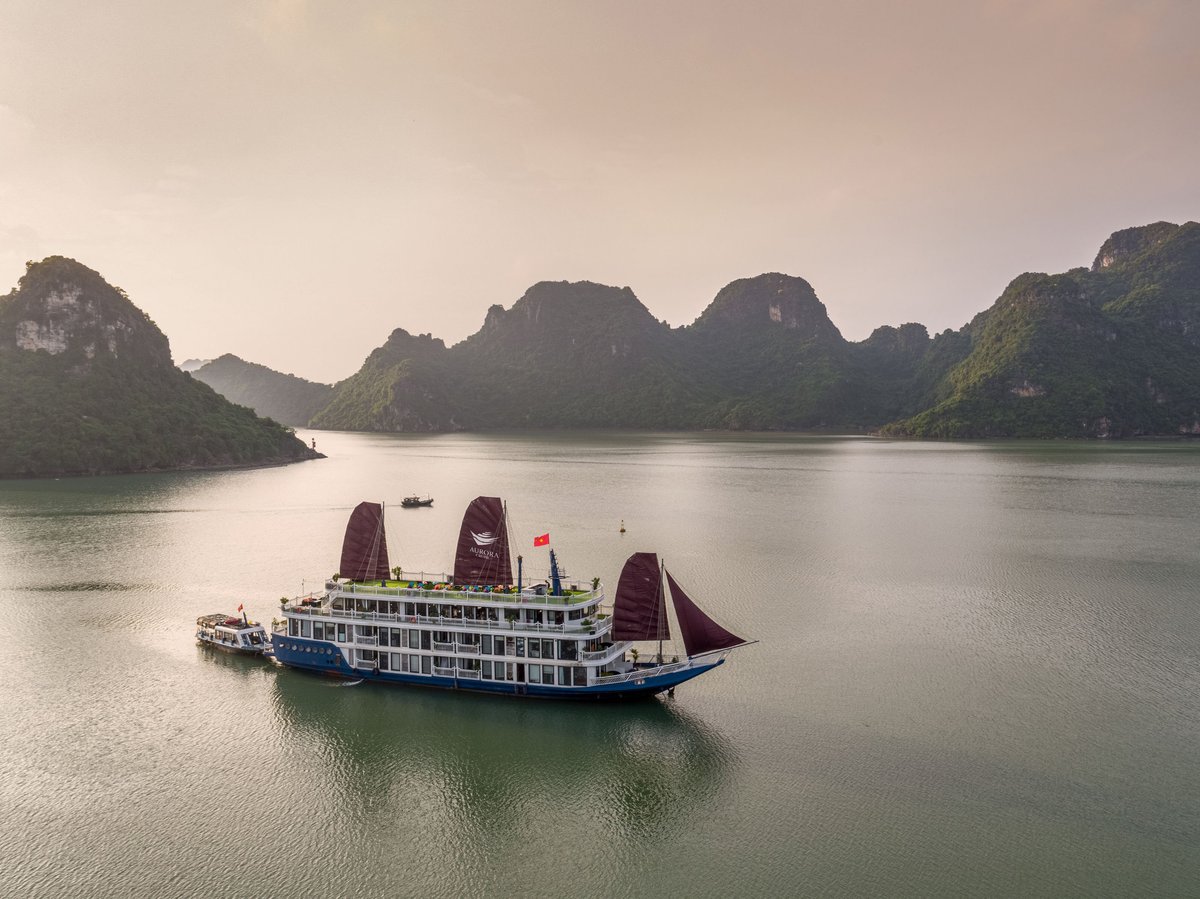 Aurora Cruise Ha Long Bay